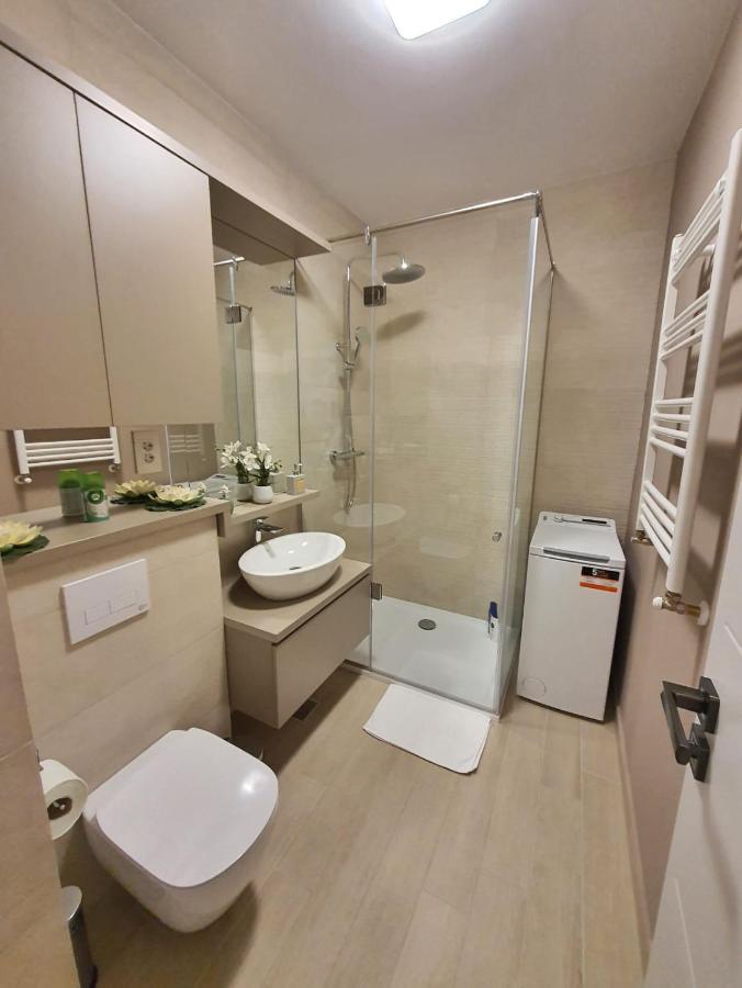 Elias Central Apartment - 2 Bedrooms & Free Parking Oradea Exterior foto
